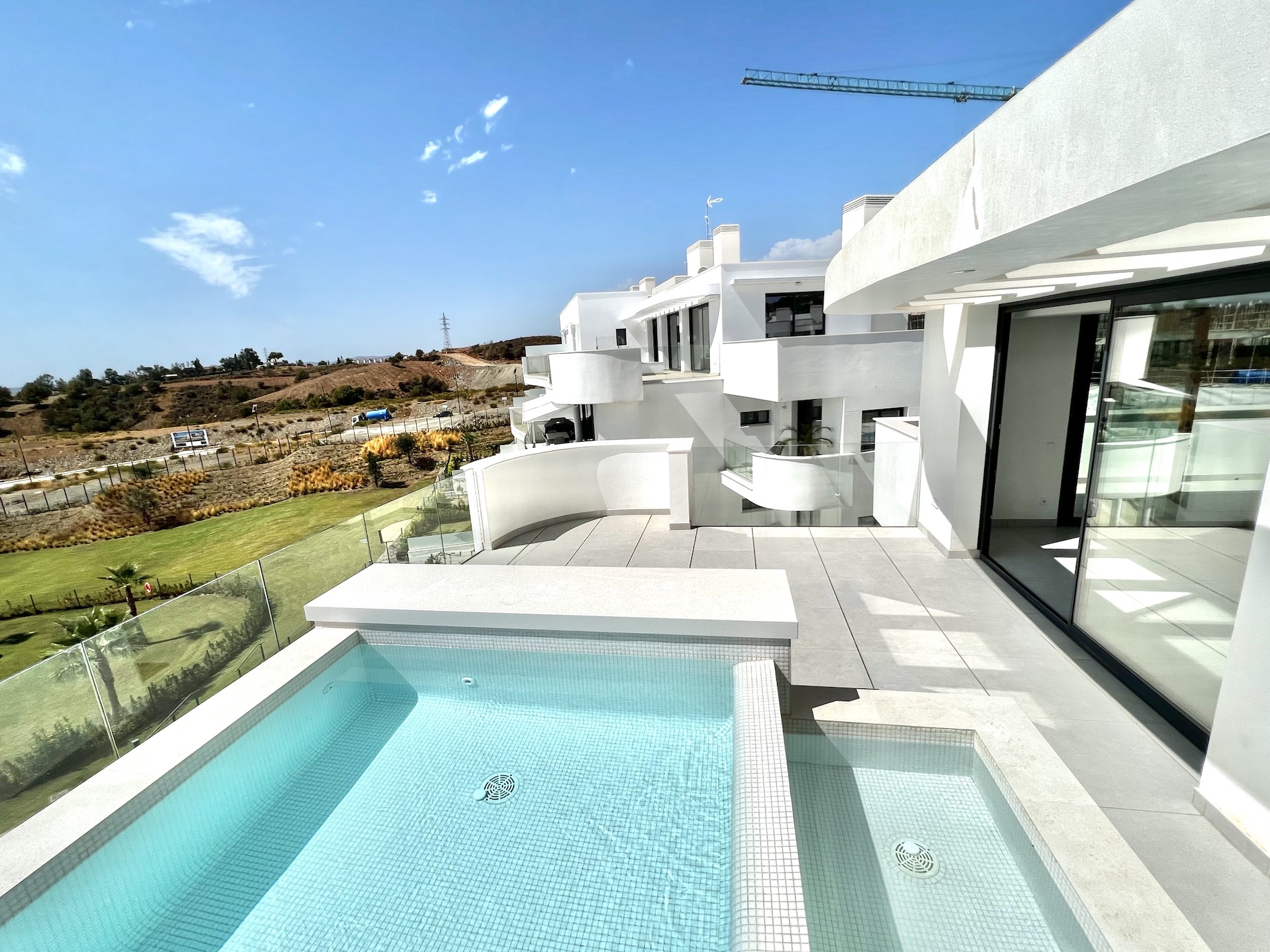 Luxury ’SkyVilla’ Penthouse in the Ever Popular Higueron West 217