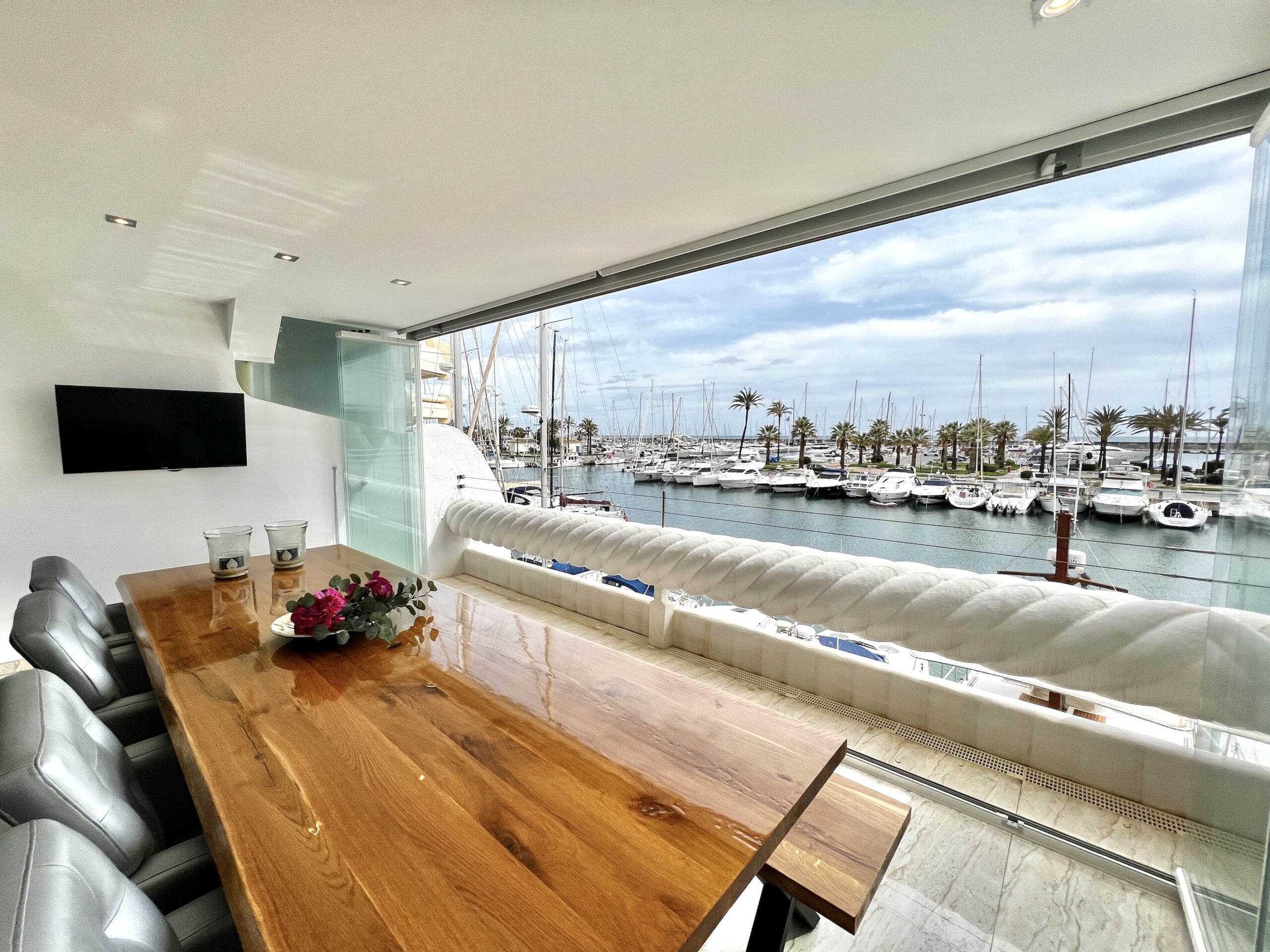<strong>High-Luxury Two-Bedroom Flat and Independent Penthouse Studio Flat on Isla Marina, Puerto Marina, Benalmadena Costa</strong>